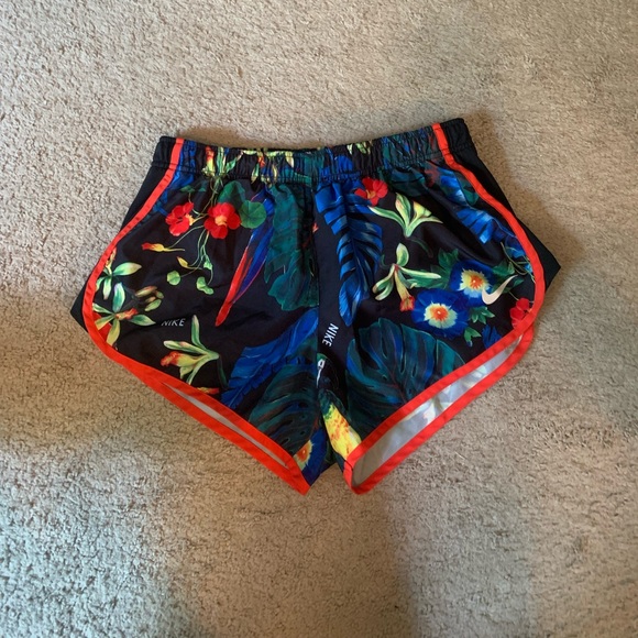 Nike shorts. - Picture 1 of 3